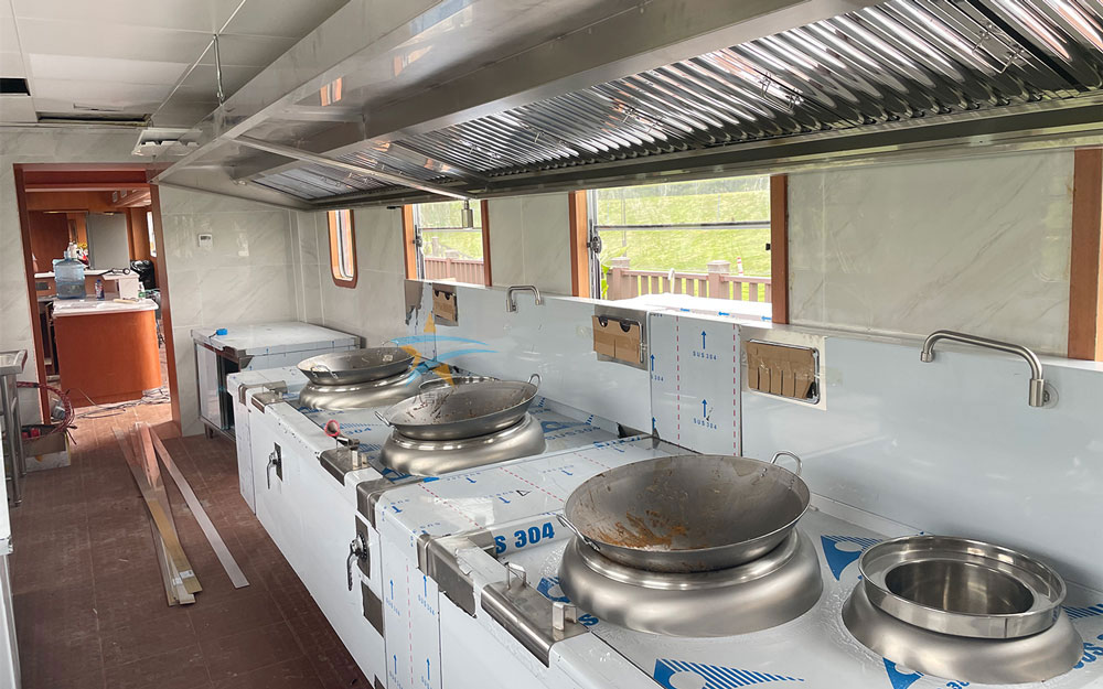火車(chē)主題餐廳廚房工程主廚區施工現場(chǎng)