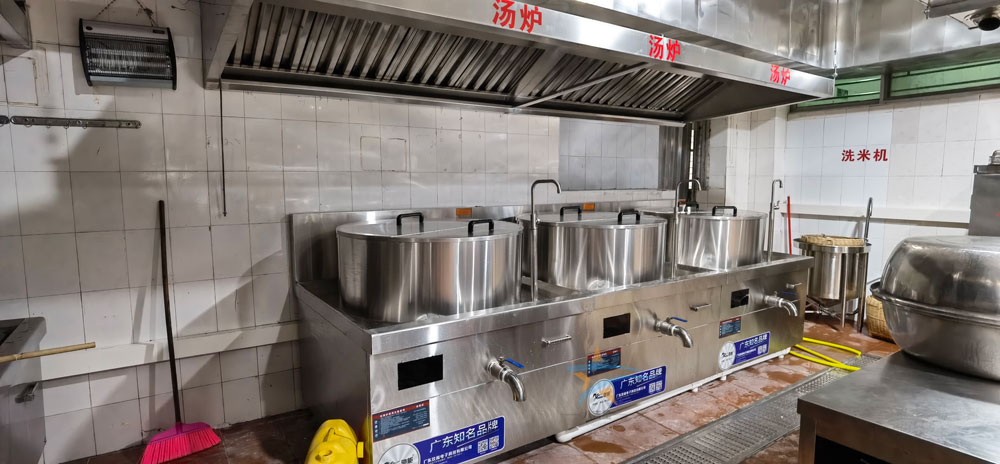 虎門(mén)捷勝小學(xué)食堂廚房烹飪區一體式煲湯爐